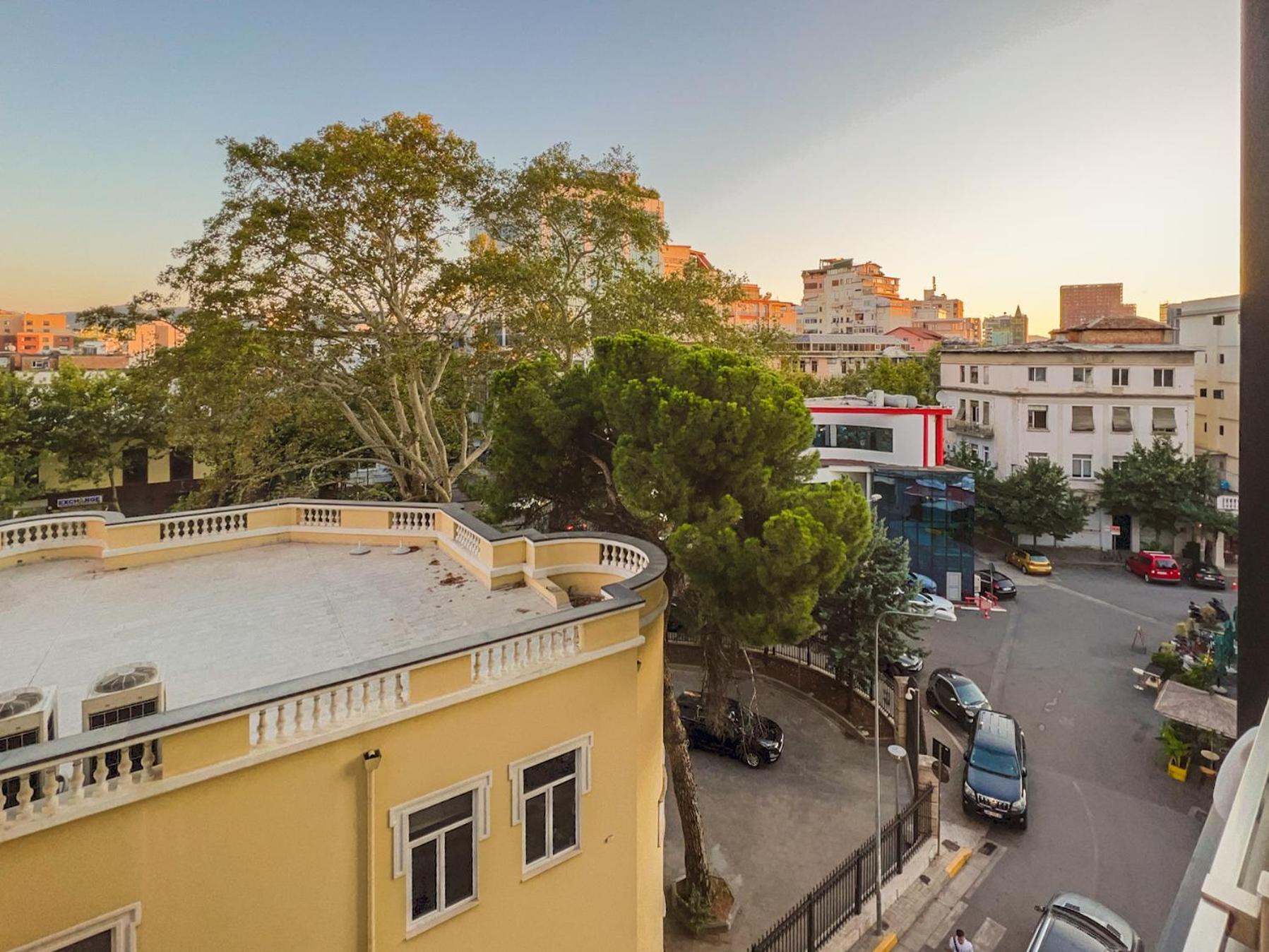 Downtown Grand Comfort Тирана Экстерьер фото